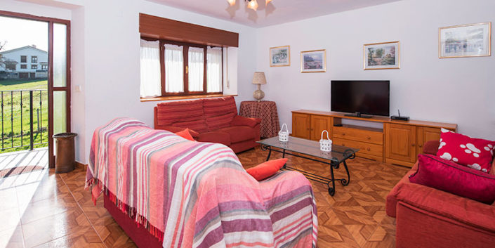 Salón de apartamentos rurales en Cantabria